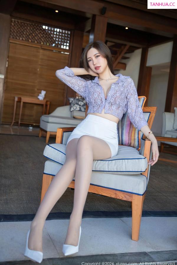 綺裡嘉 绮里嘉 [XiuRen]高清写真图 2024.03.27 No.8299 绮里嘉ula 美腿丝袜第13张图片
